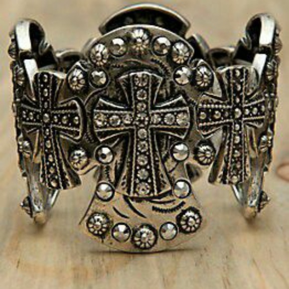 Jewelry - NWT Cross Bracelet